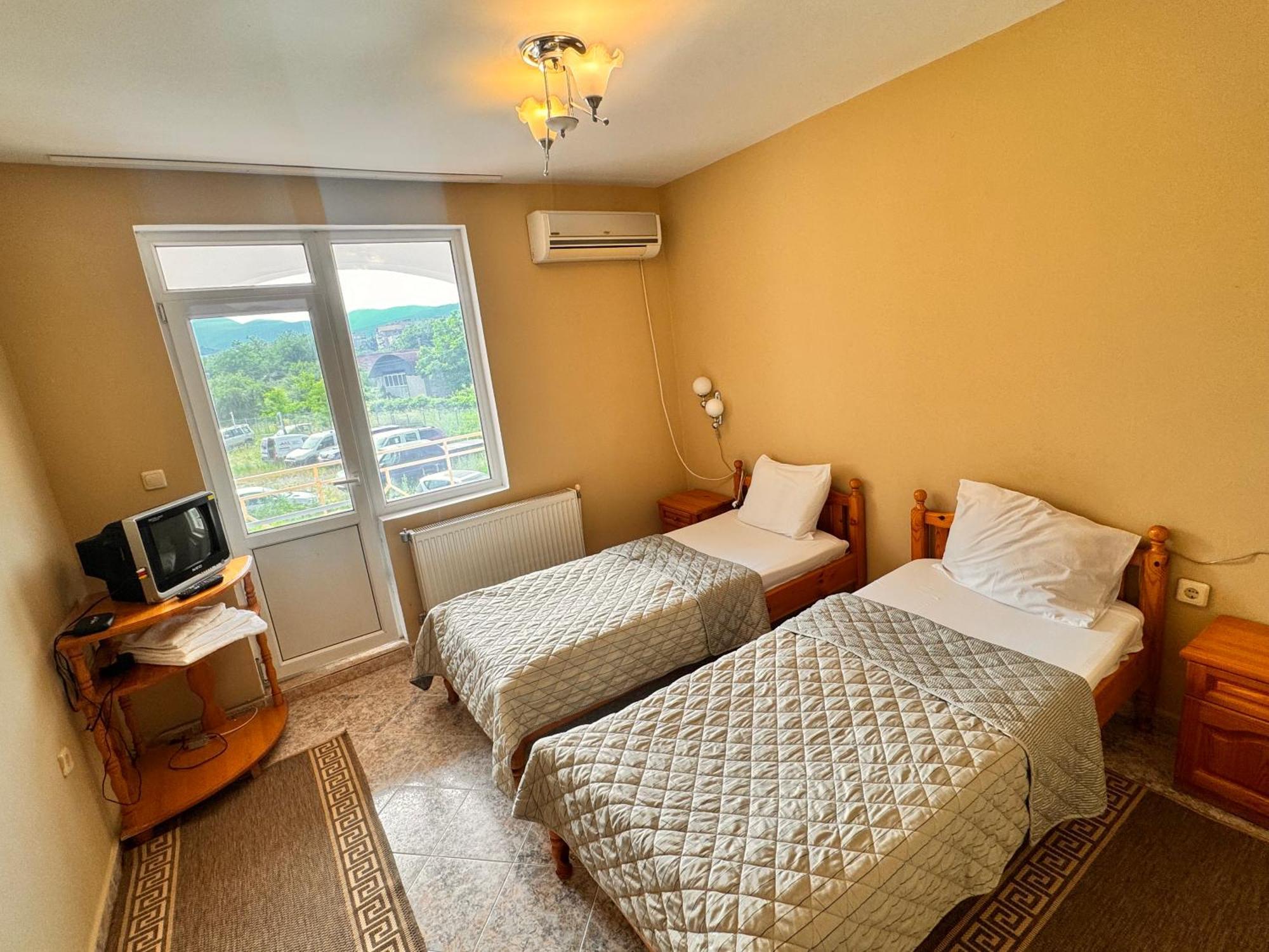 Motel International Berkovica Kültér fotó